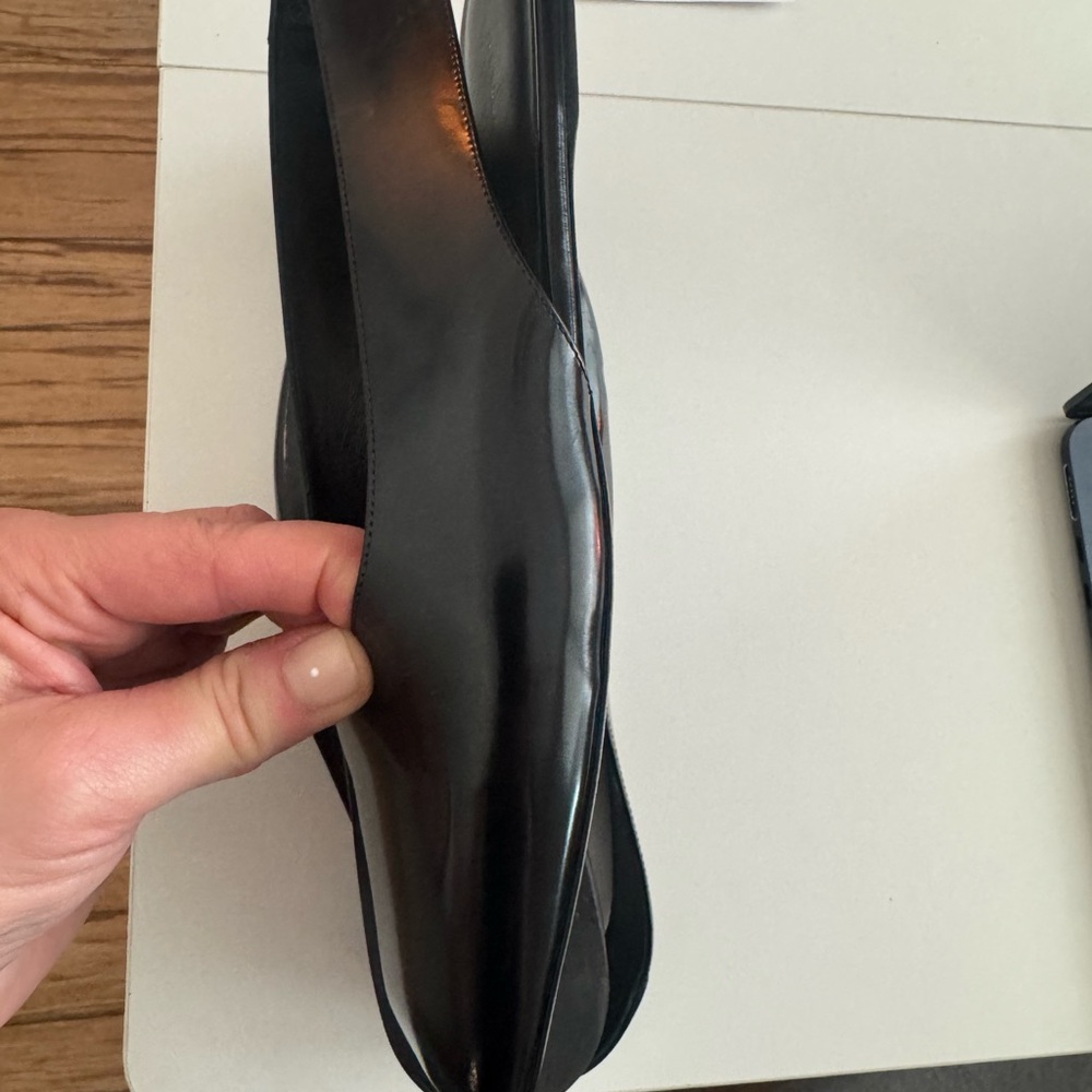 The Row leather mules size 39,5 running small so I will think 39/9 - Picture 3 of 8